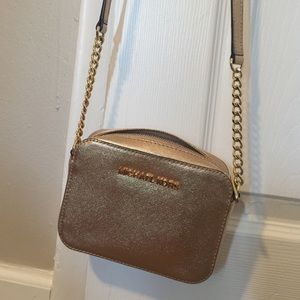 ♦️SOLD♦️Michael Kors Mini Crossbody ♦️sold♦️