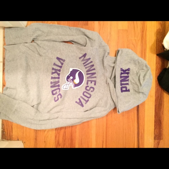 Hooded sweatshirt.