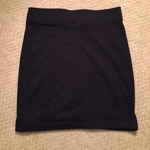 Black bodycon skirt