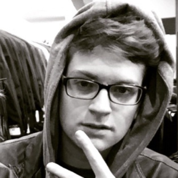 Meet your Posher, Chris - Picture 1 of 1