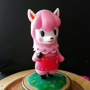 Meet your Posher, Bee