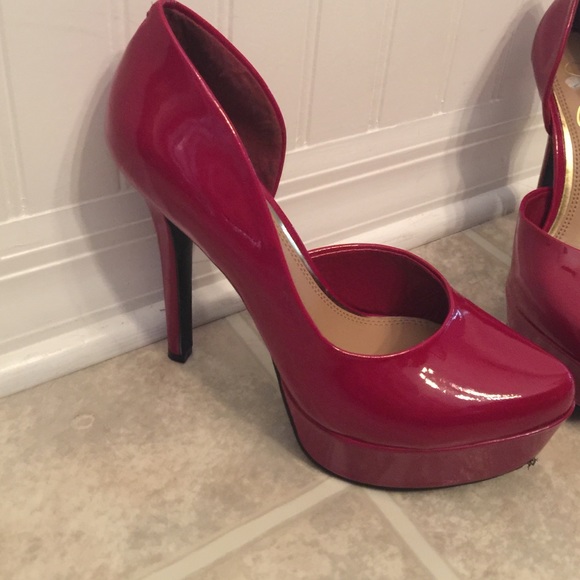 Jessica Simpson high heel