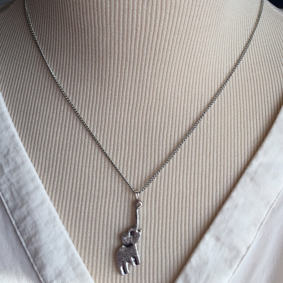 Cute Elephant Necklace 18" New Silver - Picture 2 of 4