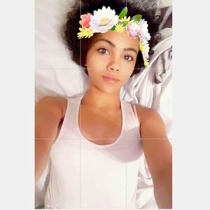 Meet your Posher, Carrie