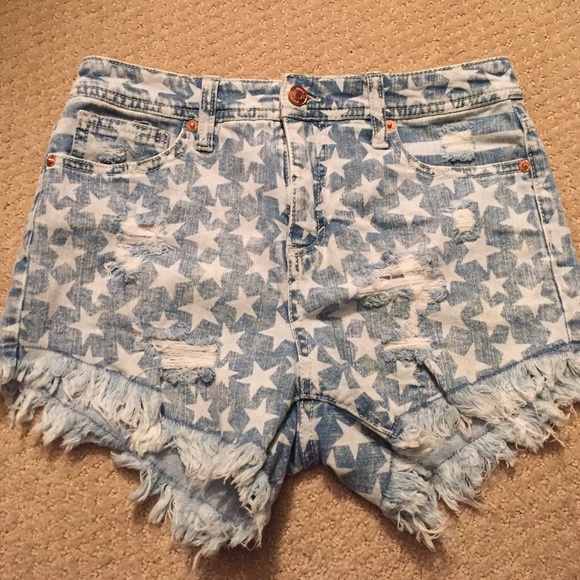 High waisted denim shorts with stars