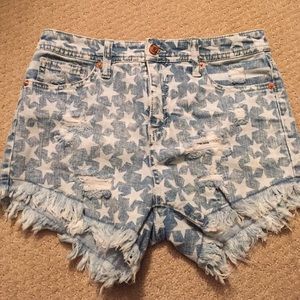 High waisted denim shorts with stars