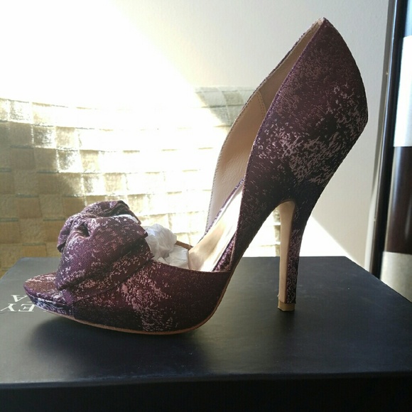 BREAKING NEWS!EVERYTHING MUST GO! OBO!!