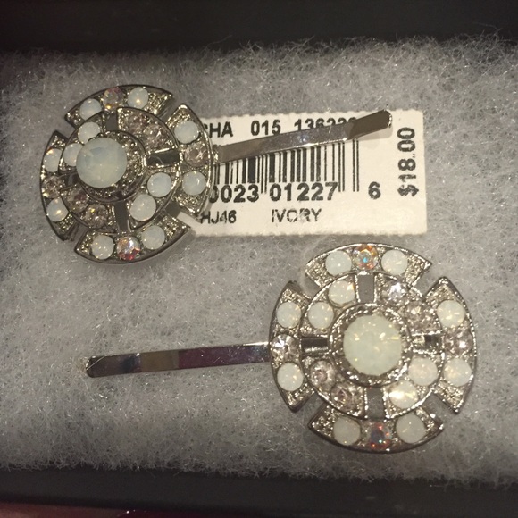 Hair pins