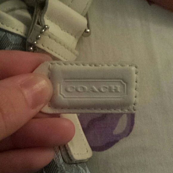 Coach Bag - Picture 3 of 4