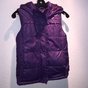 Girls' hooded purple vest - cozy and fun for fall