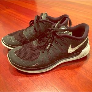 Nike sneakers (women's)