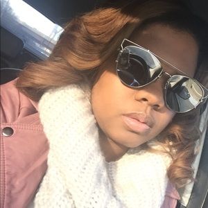 Meet your Posher, Danielle