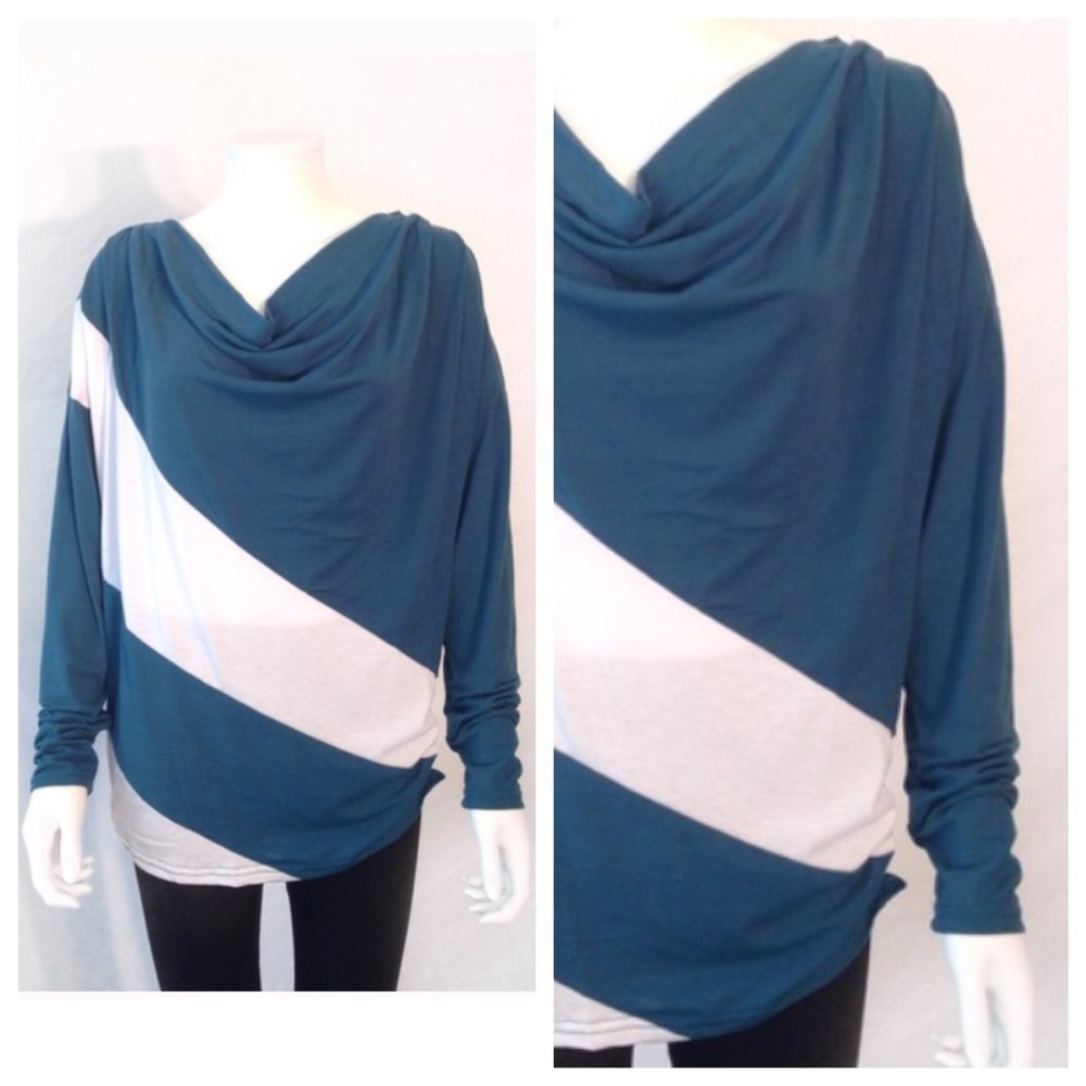 🎀1 MEDIUM LEFT🎀 Cowl Neck Long Sleeve