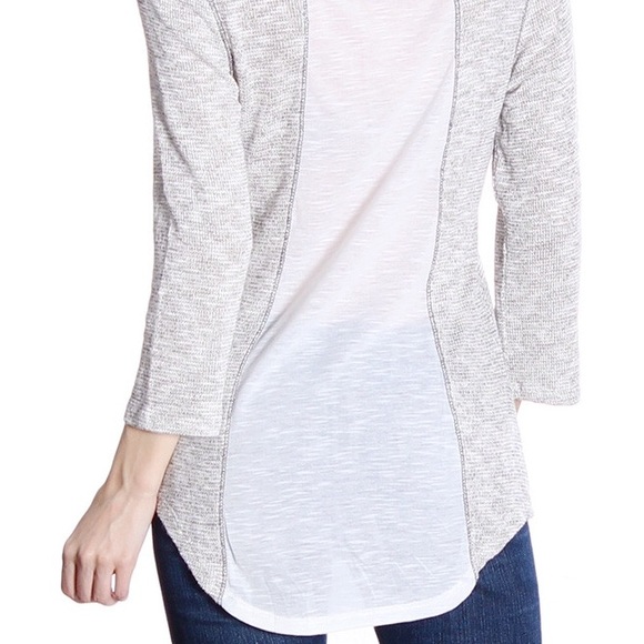 Gray Medallion Tunic 🆕 - Picture 3 of 3