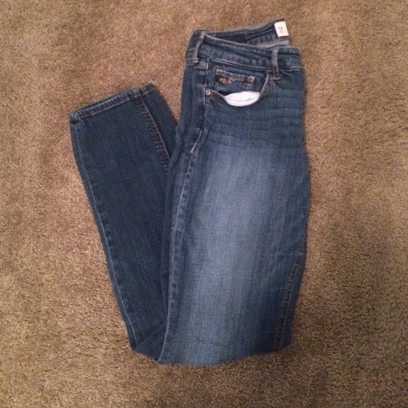 Hollister skinny jeans.