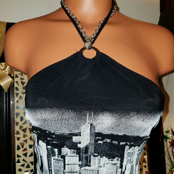 Backless blouse - Picture 2 of 4