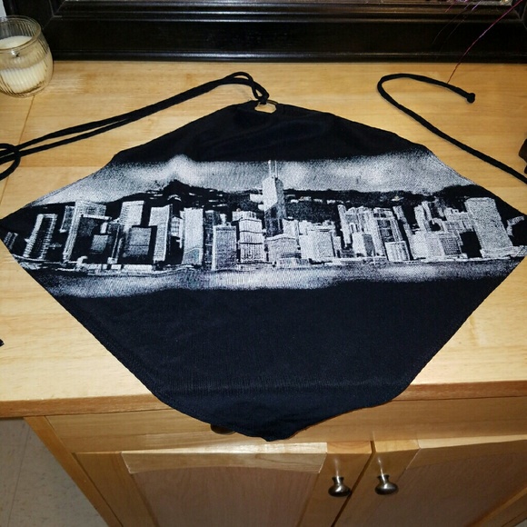 Backless blouse - Picture 4 of 4