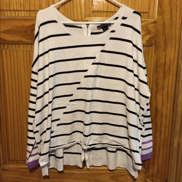 Black/White Striped Sweater w/Zip Up Back