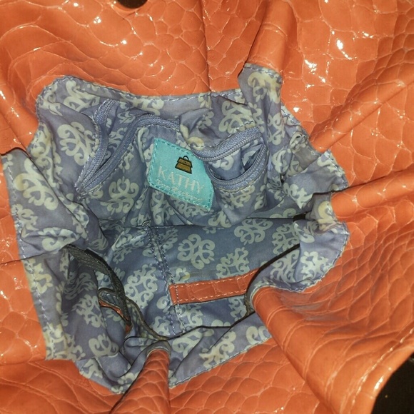 Kathy Van Zeeland Bag - Picture 2 of 3