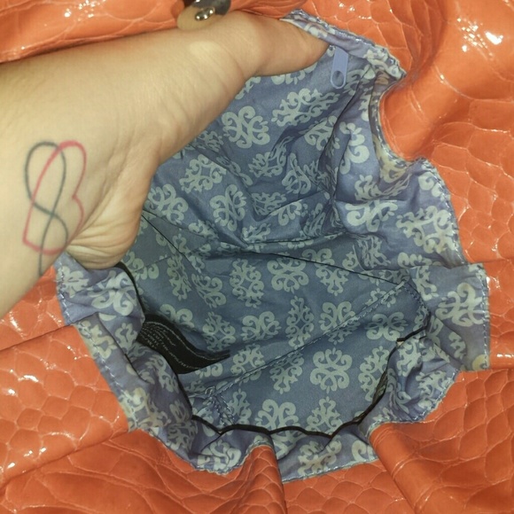 Kathy Van Zeeland Bag - Picture 3 of 3