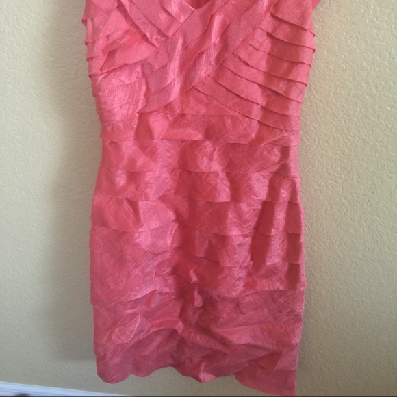 Dress - Picture 3 of 4