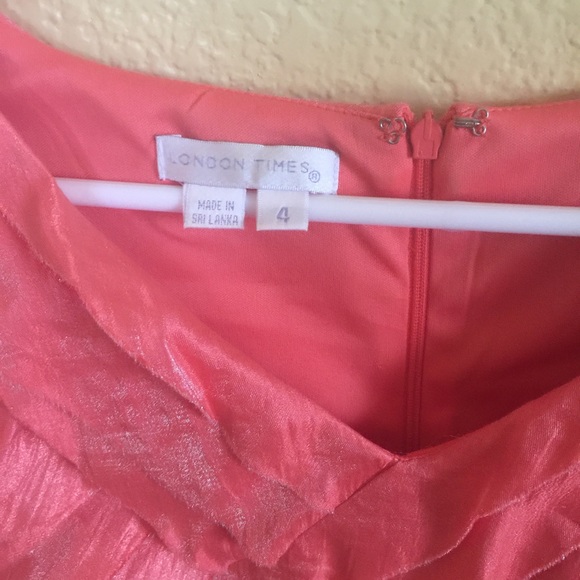 Dress - Picture 4 of 4