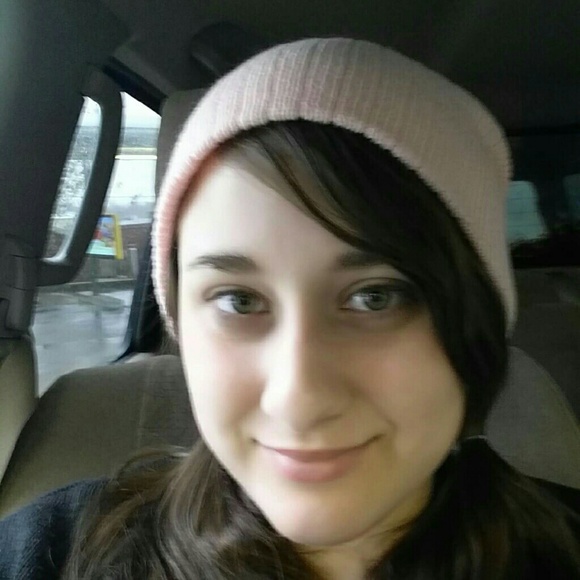 Meet your Posher, Beth - Picture 1 of 1