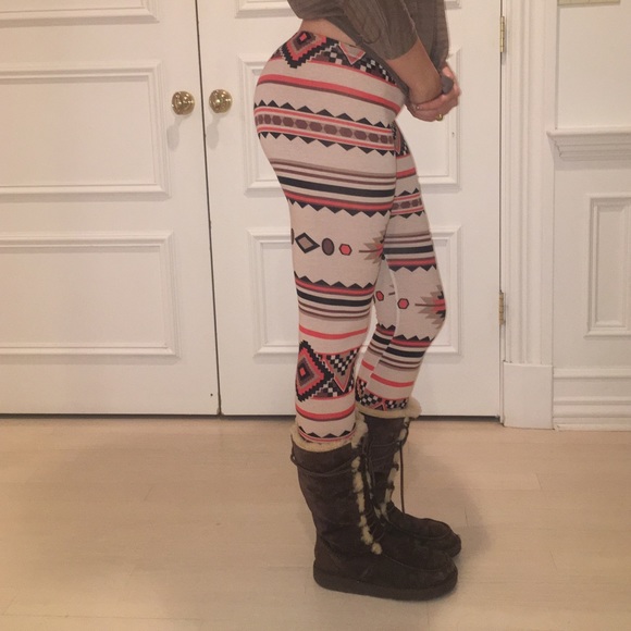 Great look for boots! Aztec print cotton leggings. - Picture 4 of 4