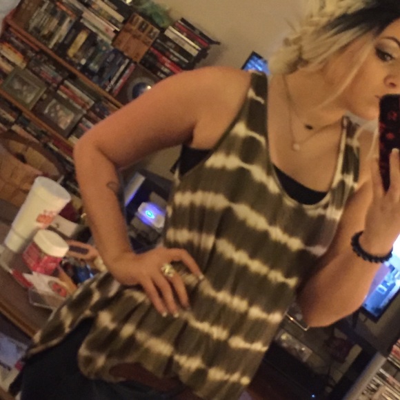 Foresty green and off white dressy tank.