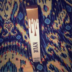 Kylie lipkit - free shipping