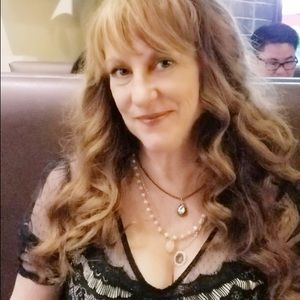 Meet your Posher, Phyllis