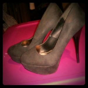 Black Suede Pumps