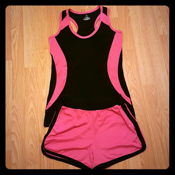 Black and pink Workout outfit