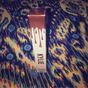 Kylie lipkit - free shipping