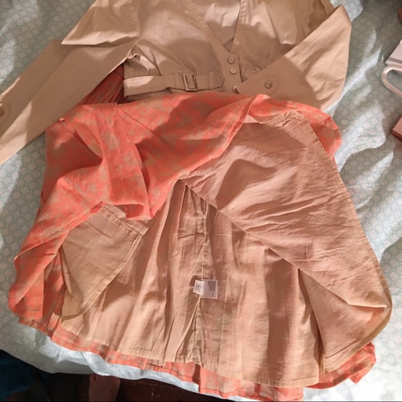 Sold!!!!!  BEAUTIFUL OLD NAVY SKIRT - Picture 2 of 2