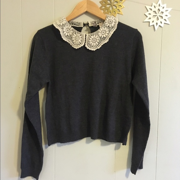 H&M Lace collar cropped sweater