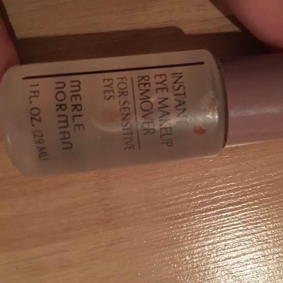 Eye makeup remover