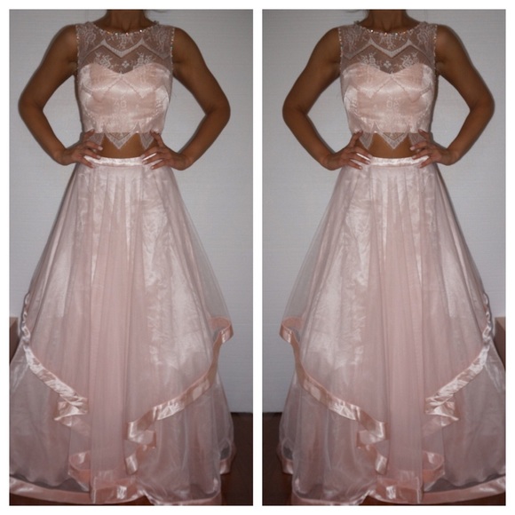 Beautiful 2 piece princess summer gown