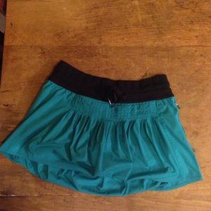 Lululemon skirt, size 6