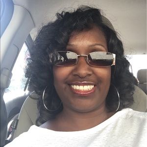 Meet your Posher, Felicia