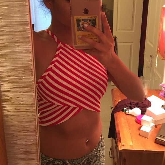 Can't can stripped crop top