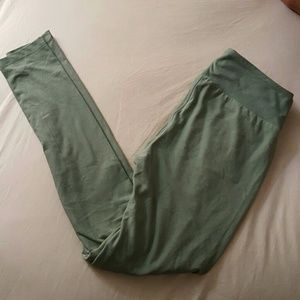 Light olive green OS Lularoe leggings