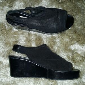 Black Wedges