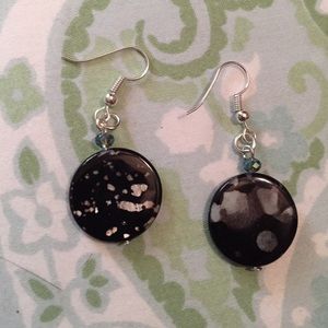 Jet spotted shell earrings
