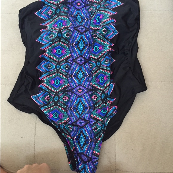 🎉SUMMER ENDINGS SALE: One piece swim suit.