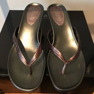 Kenneth Cole Heeled Thong Sandals