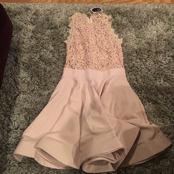 S blush pink lace dress - Picture 1 of 2