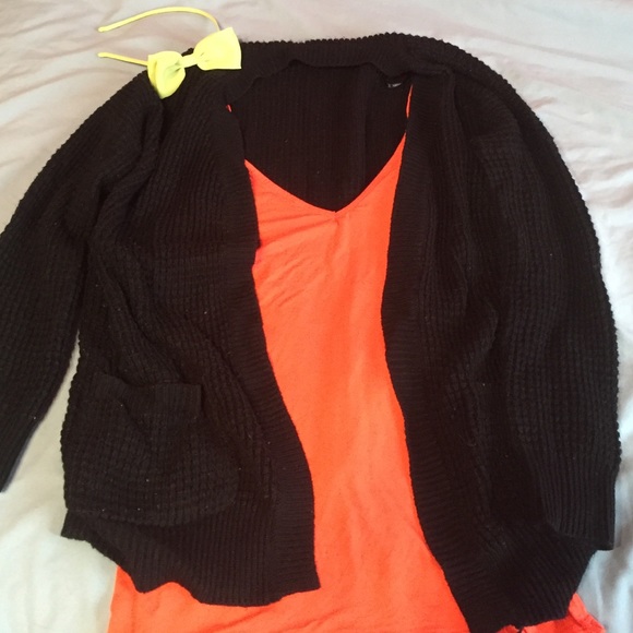 Black knitted casual sweater