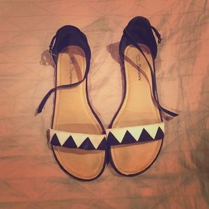 Chinese Laundry sandals