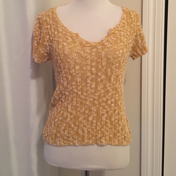 Yellow knitted V neck tee